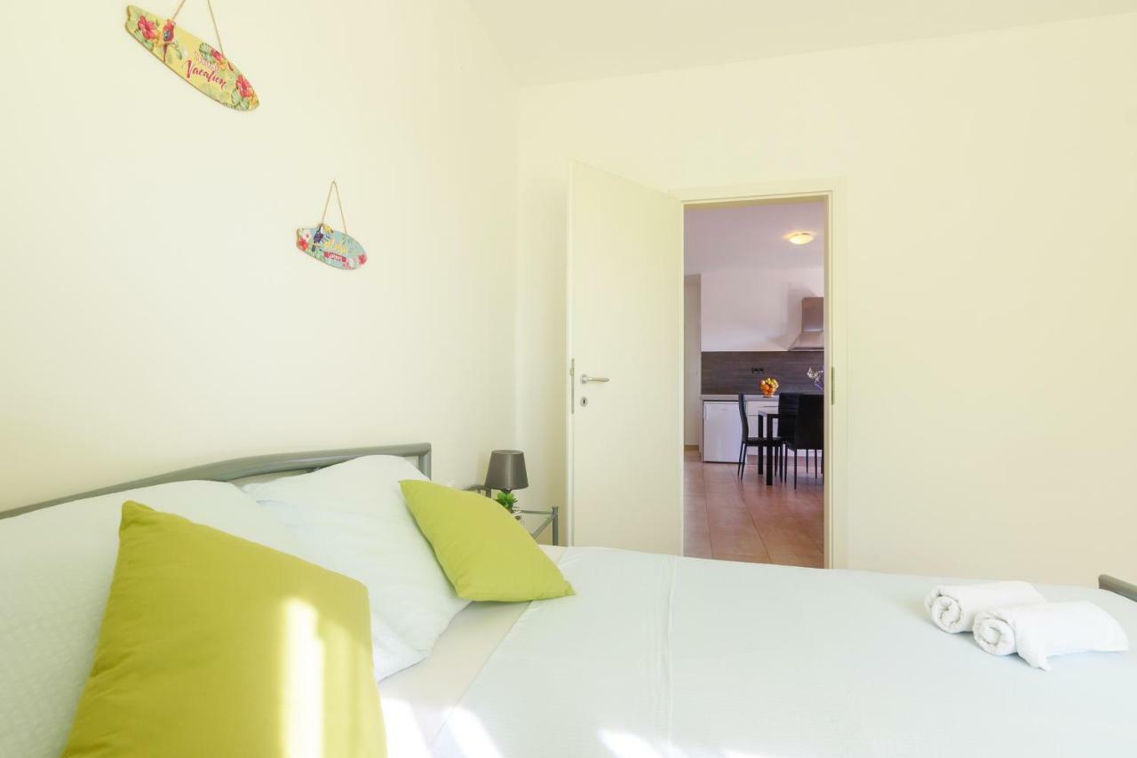 Very Special Apartments Pakoštane Esterno foto